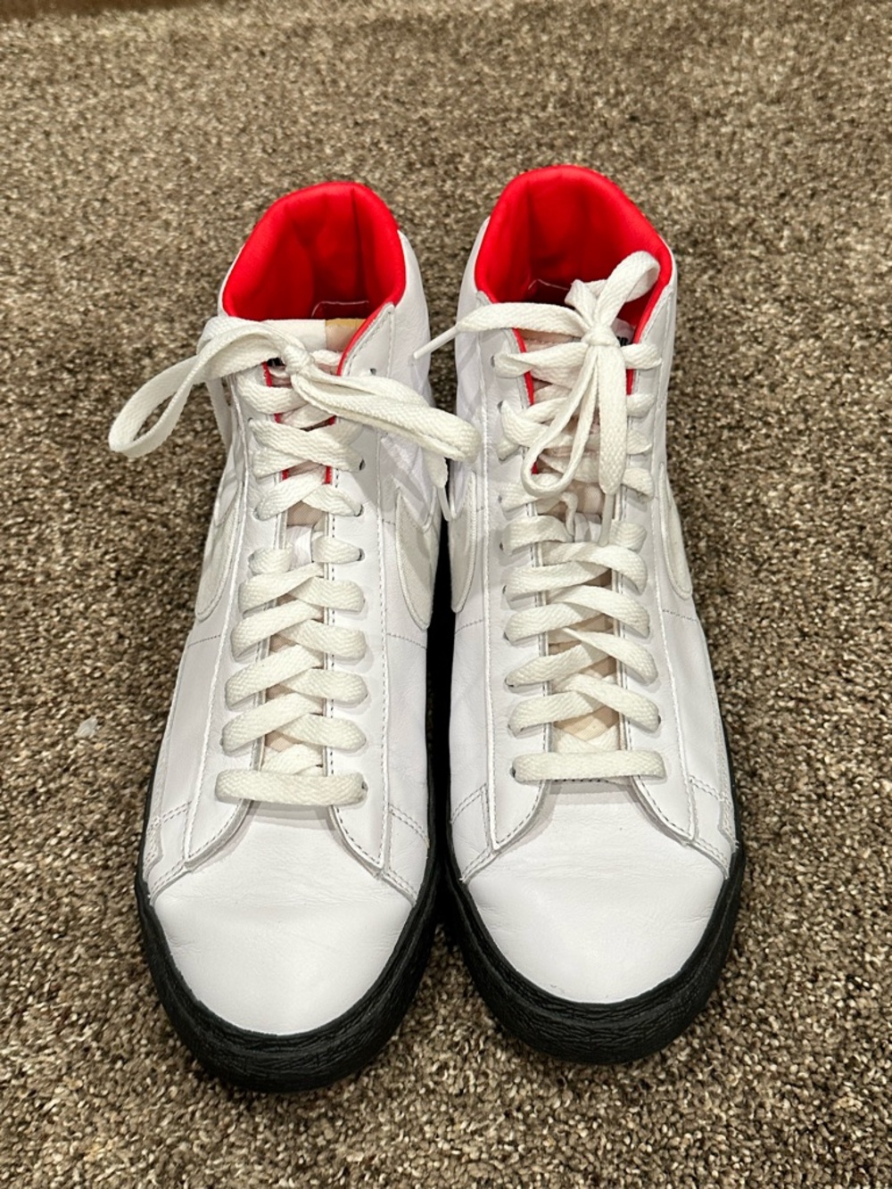 Nike Blazer Mid '77 Vintage White Red Black Sneakers CW4648-991 Sz 9 / Men's 7.5 - Picture 2 of 6